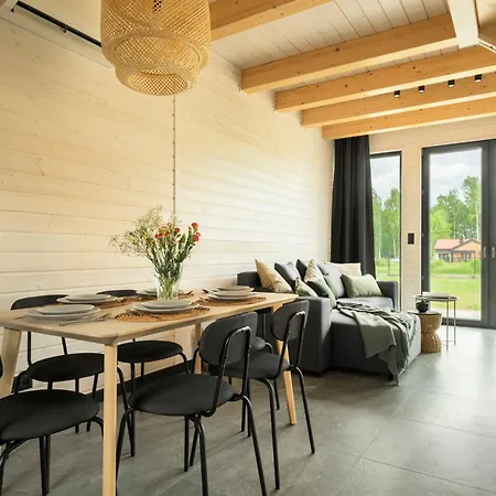 Miedzy Taltami 度假居 Skorupki