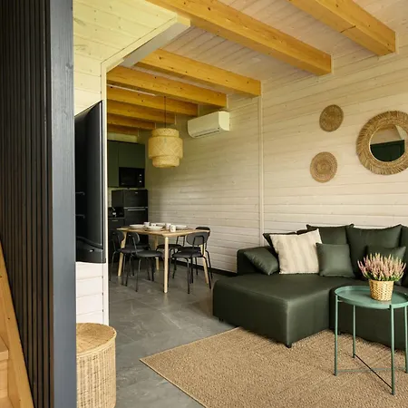 Miedzy Taltami 度假居 Skorupki